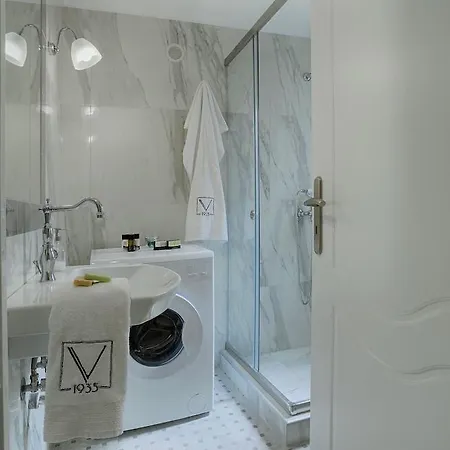 V1935 Luxurious 3* אתונה