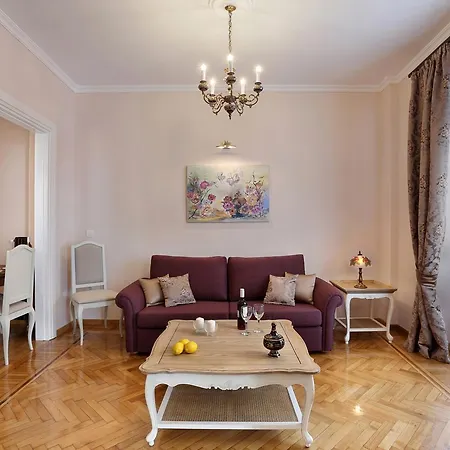 Ξενοδοχείο με διαμερίσματα V1935 Luxurious 3*